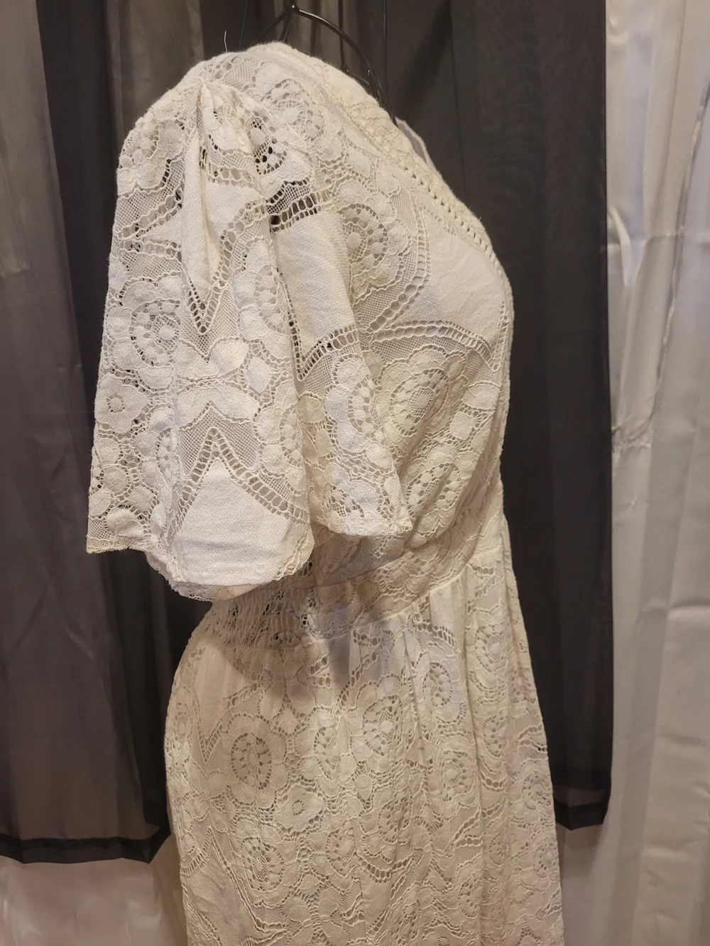 Flying Tomato Ivory Lace V-Neck Midi Dress - Picture 3 of 7